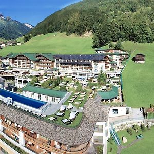 Stock Resort
